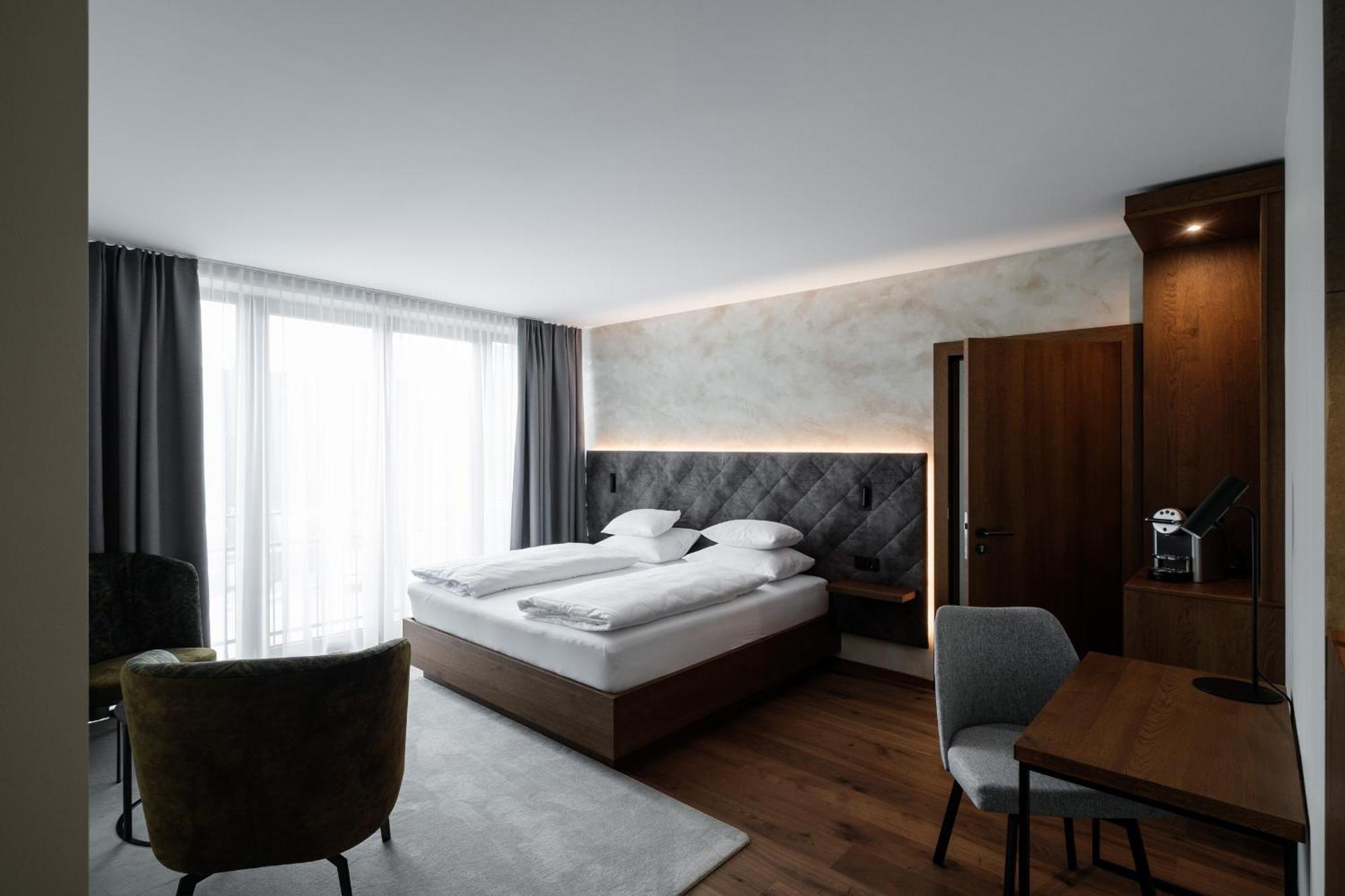 Hotel Alte Post Suedsteiermark Leibnitz Bagian luar foto